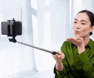 use a high portable selfie stick